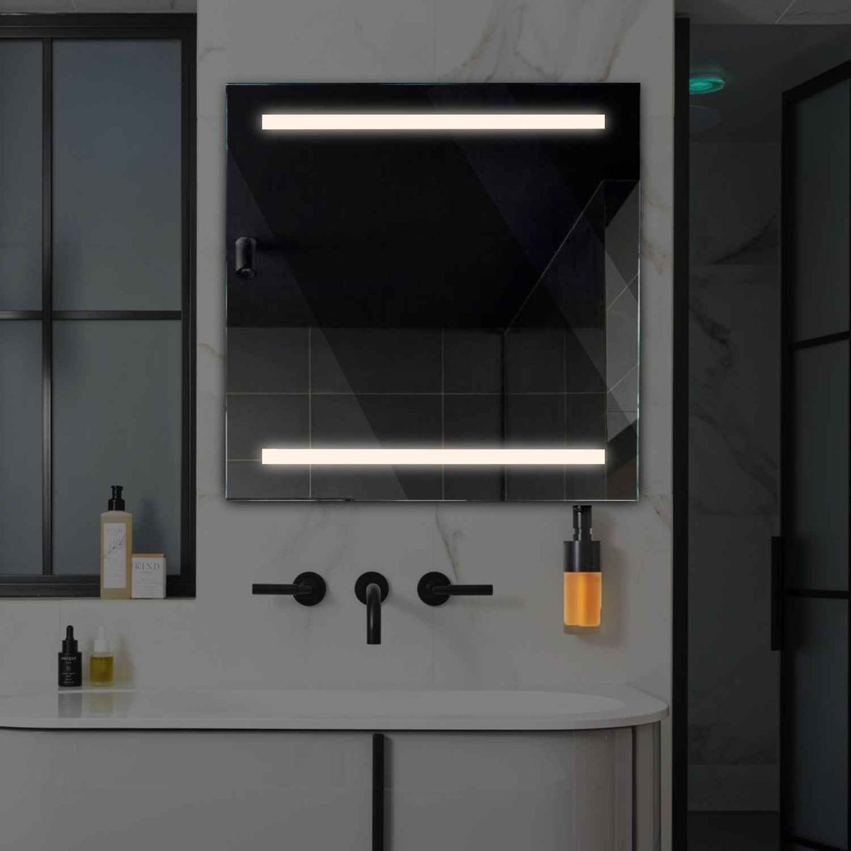 LED Spiegel Quadratisch | Wandschalter-Steuerung | Neutralweißes Licht - Reyze Seria Salono Model 4