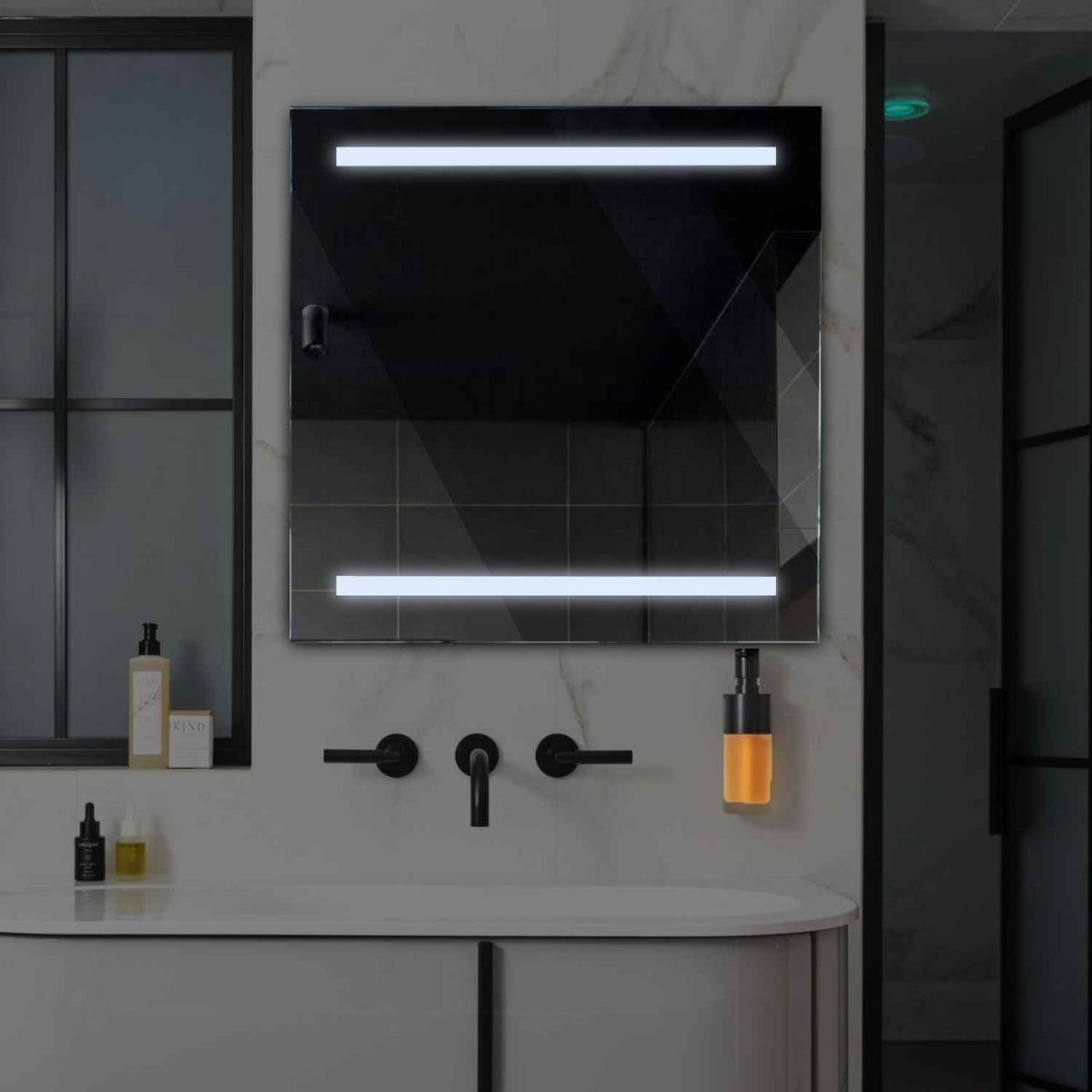 LED Spiegel Quadratisch | Wandschalter-Steuerung | Kaltweißes Licht - Reyze Seria Salono Model 4