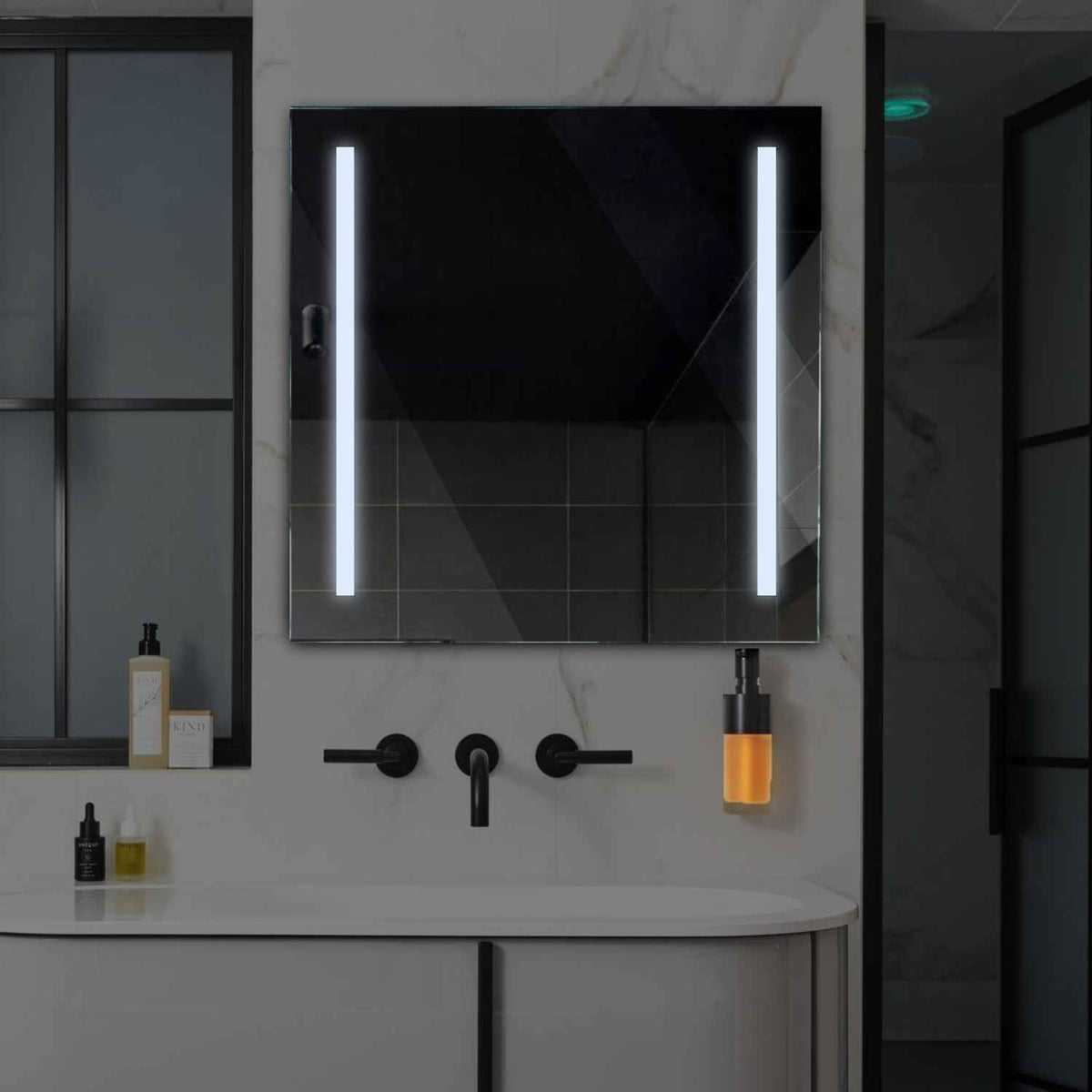 LED Spiegel Quadratisch | Wandschalter-Steuerung | Kaltweißes Licht - Reyze Seria Salono Model 5